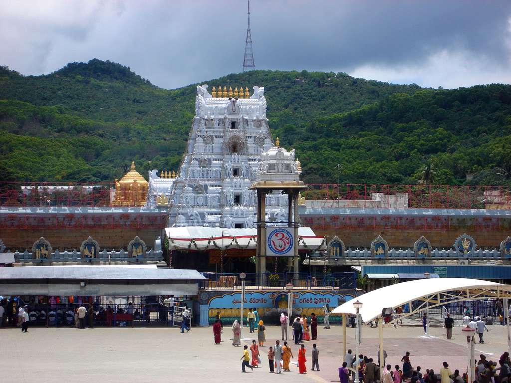 Tirupati Balaji Temple, Andhra Pradesh - Info, Timings, Photos ...